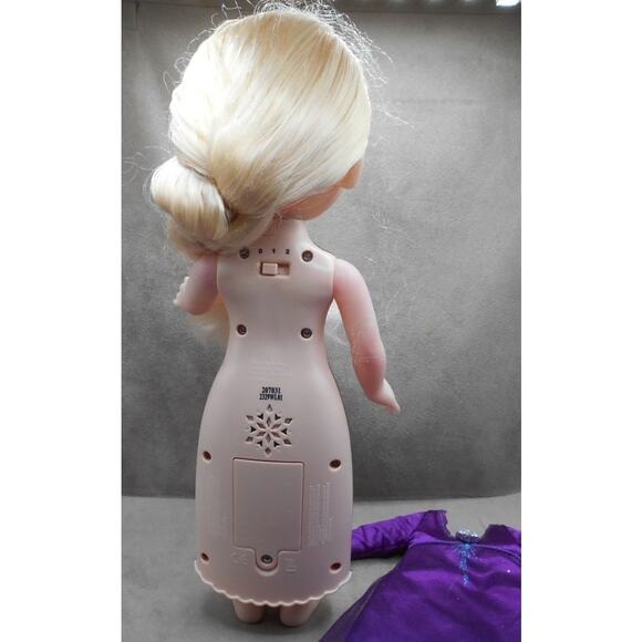 Disney Frozen 2 "Into The Unknown" Elsa Doll Talks/Sings Works Jakks Pacific - Picture 9 of 12